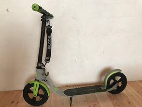 Самокат Blade Sport Air Cross 230, grey/green УЛИЧНАЯ ВИТРИНА